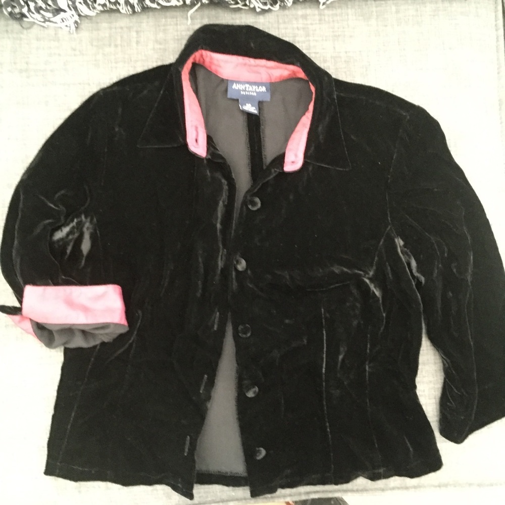 Ann Taylor Petites black velvet crop jacket. 2P